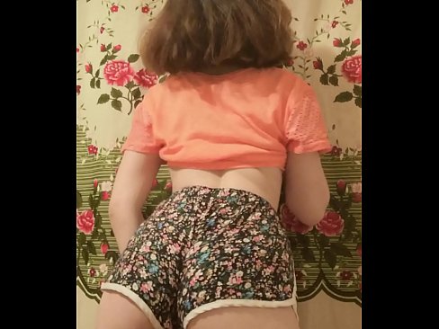 ❤️ Mozo sexy quitándose os calzóns ante a cámara ️❌ Vídeo porno en nós ❌️❤