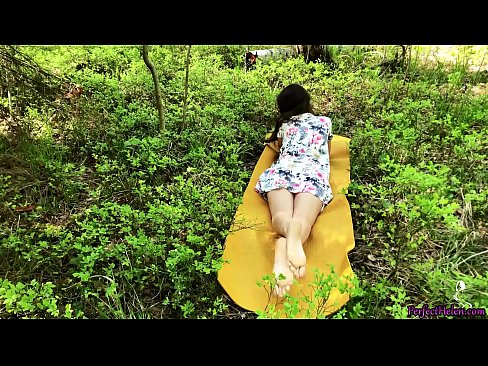 ❤️ Stranger on Tinder masturba a miña coña e fode apaixonadamente no bosque ️❌ Vídeo porno en nós ❌️❤