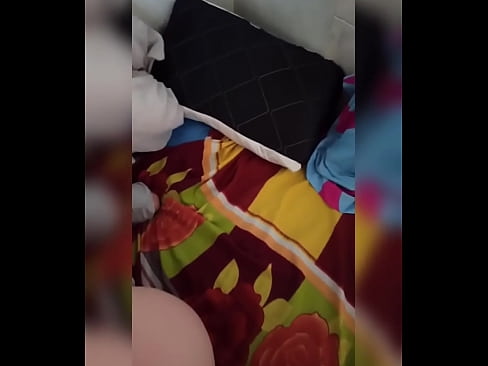 ❤️ A miña compañeira de piso quédase só na casa porque o seu marido vai de vacacións e eu aproveito para follala e encherlle o cú de leite ️❌ Vídeo porno en nós ❌️❤